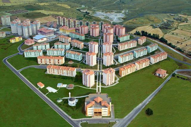 Cumhuriyet tarihinin en büyük sosyal konut projesinin başvuru şartları belli oldu! Hangi illerde ne kadar konut olacak? Cumhurbaşkanı Erdoğan açıkladı Cumhuriyet tarihinin en büyük sosyal konut projesinin başvuru şartları belli oldu! Hangi illerde ne kadar konut olacak? Cumhurbaşkanı Erdoğan açıkladı