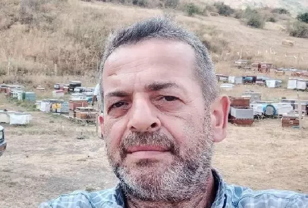 'Eşimle cinsel ilişkiye girdi' dediği kuzenini ve eşini çay bahçesinde öldürdü 'Eşimle cinsel ilişkiye girdi' dediği kuzenini ve eşini çay bahçesinde öldürdü