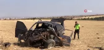 Kontrolden çıkan otomobil takla atıp tarlaya uçtu: 4 yaralı