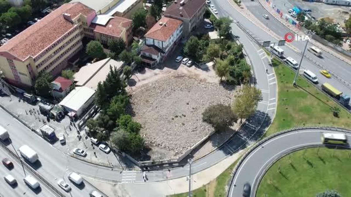 Avcılar'da bir günde yıktırılan cami 3 yıldır yapılmayı bekliyor