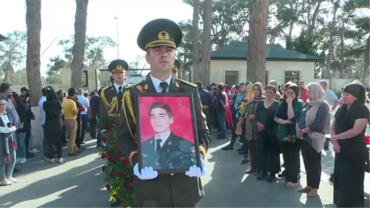 Son Dakika | Azerbaycan şehitlerini uğurluyor