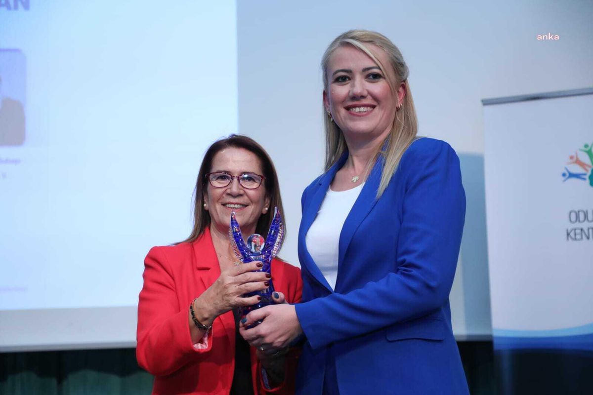 Eskişehir yerel haberi: 'Kentlere Dokunan Kadınlar', Odunpazarı'nda Konuştu