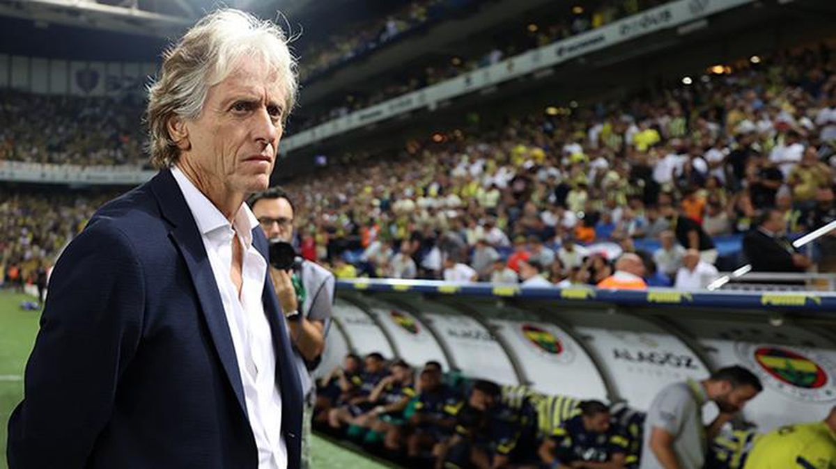 'Mümkün değil' diyen Jorge Jesus'tan Rennes çıkışı: Demek ki paraya ihtiyaçları yok