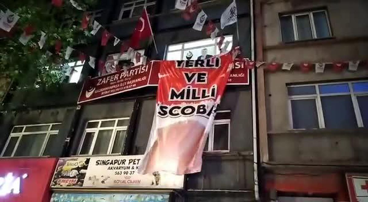 Ümit Özdağ'dan 'Yerli ve Milli Escobar' Paylaşımı: 'Yerlisi ile Yabancısı ile Bütün Escobarların Türk Gençliğine Uzanan Ellerini Kıracağız'