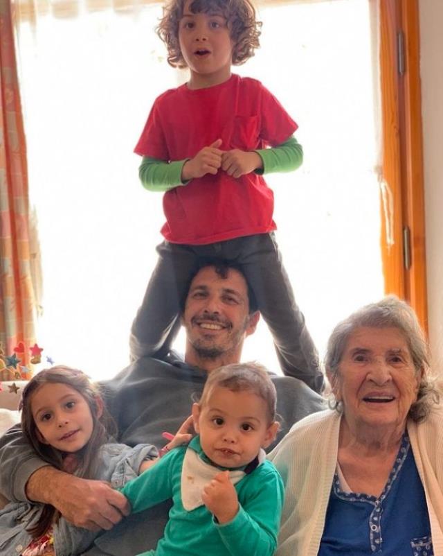 Edhem Dirvana kimdir? Kaç yaşında, nereli, mesleği ne, evli mi, eşi kim? Edhem Dirvana'nın hayatı ve biyografisi!