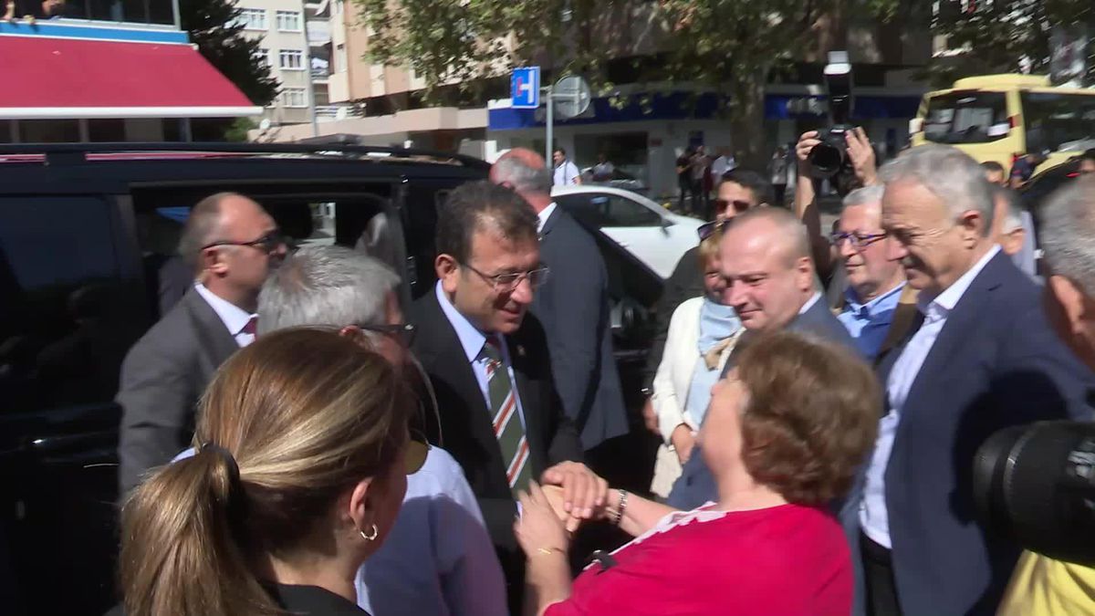 Ekrem İmamoğlu, Bakırköy'de Yenilenen İncirli Caddesi'nde İnceleme Yaptı: 'Su Baskınları ve Daha Birçok Konuda Altyapı Yatırımı Yaptık'
