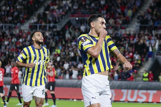 Fransa'da muhteşem geri dönüş! Fenerbahçe, 2 farklı geriye düştüğü maçta Rennes ile 2-2 berabere kaldı