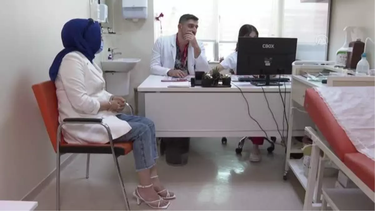 İzmir haberleri! İzmir'de bir hastanın tümörlü dalağı rahimden girilerek kapalı yöntemle çıkarıldı