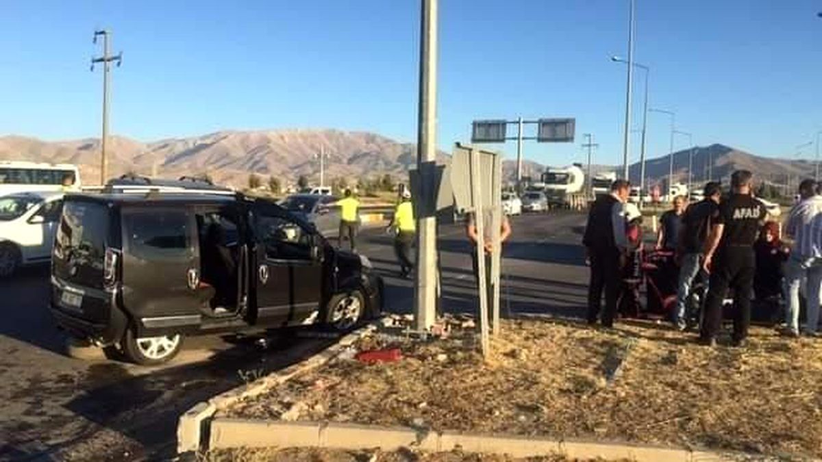Malatya 3. sayfa haberi... Malatya'da iki araç çarpıştı: 3 yaralı