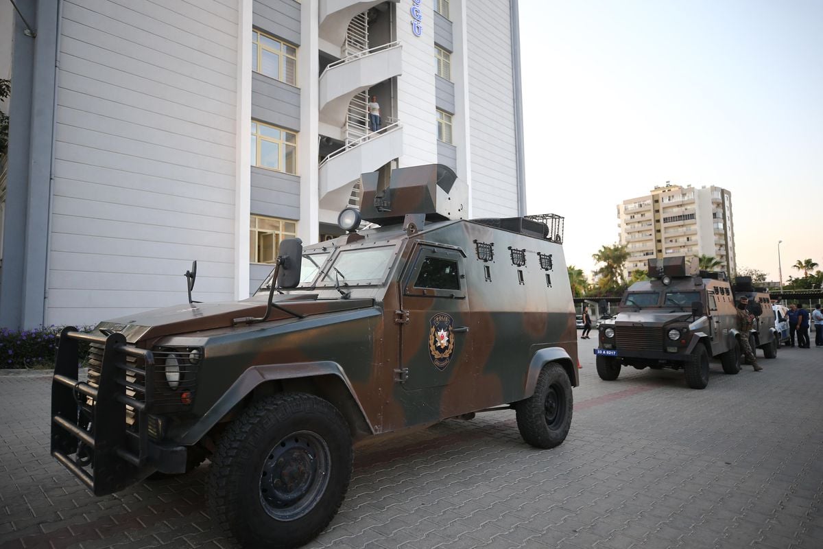 PKK/KCK operasyonunda 8 zanlı yakalandı