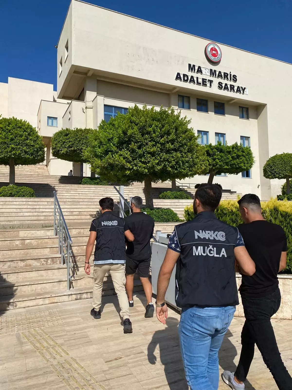 Muğla gündem haberi... Muğla'da uyuşturucu operasyonunda yakalanan 3 zanlı tutuklandı