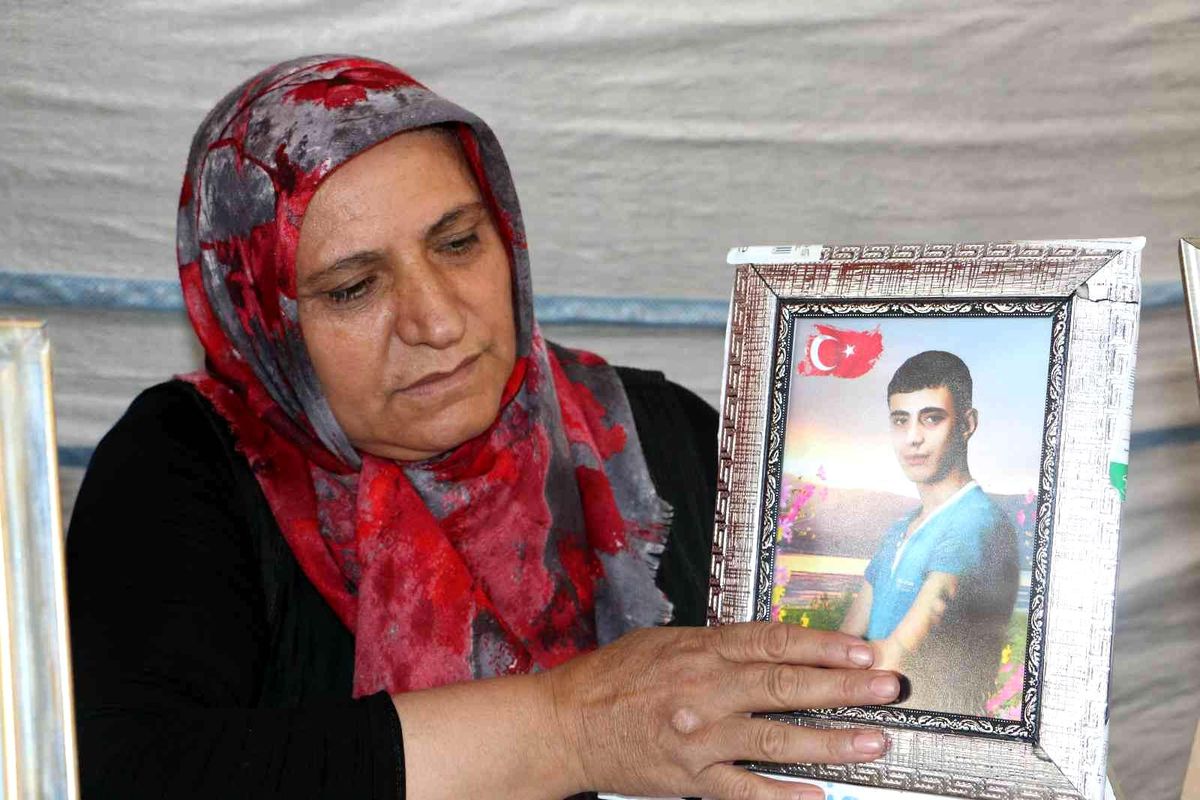 PKK mağduru aileler bin 109 gündür evlat nöbetinde