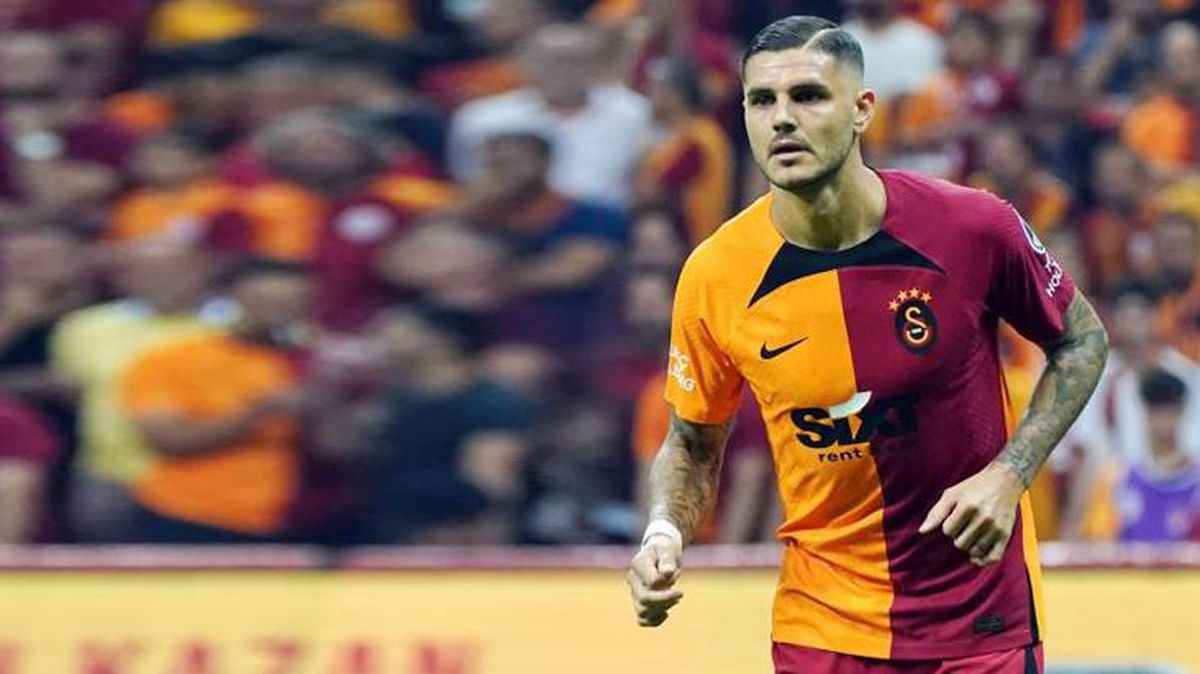 'Ailemle uçakta yapıyorduk' diyen Icardi, Galatasaraylılarla maç sonu paylaştığı anı tek cümleyle özetledi