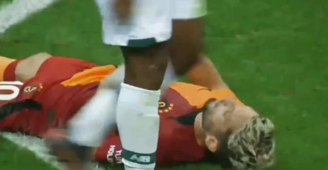 Herkes ağzı açık izledi! Mertens'in yerden kalkmak için yaptığı hareket olay oldu