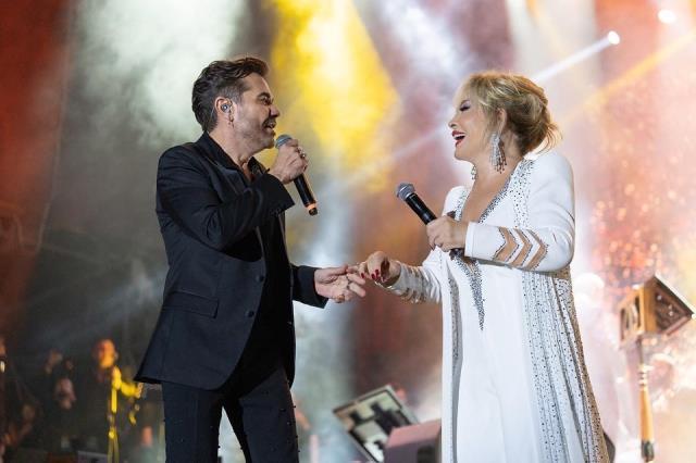 Kenan Doğulu, 'Beren bunları görmesin' diyen Emel Sayın'ı göğsünden öptü