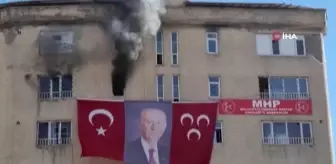 Hakkari haberi... MHP Hakkari İl Başkanlığı'nda yangın