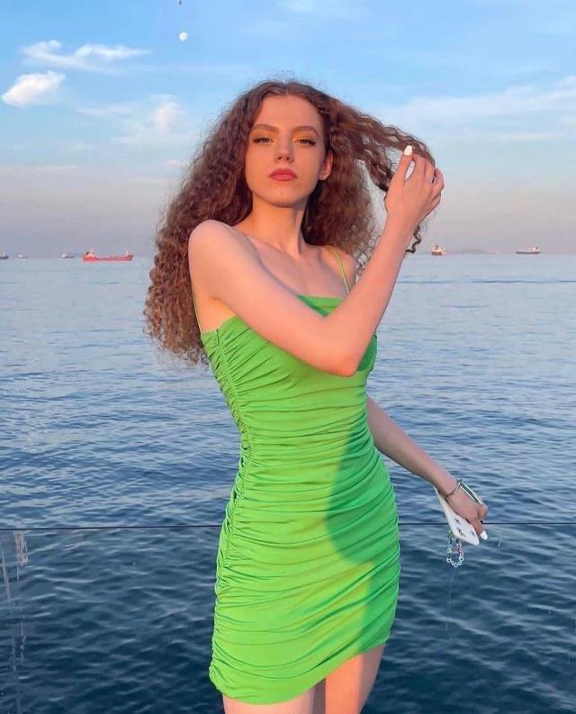 Miss Turkey Esil Kaya kimdir? Miss Turkey Esil Kaya Instagram hesabı! Esil Kaya boy ve kilosu ne?