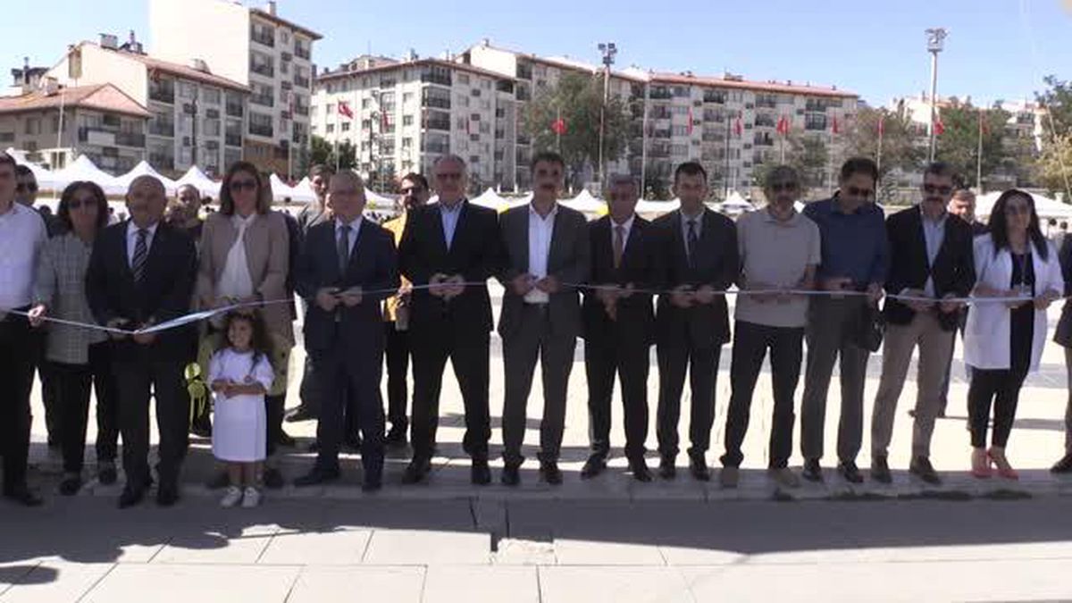 Sivas haberleri: Sivas balı ilki düzenlenen festivalde tanıtıldı