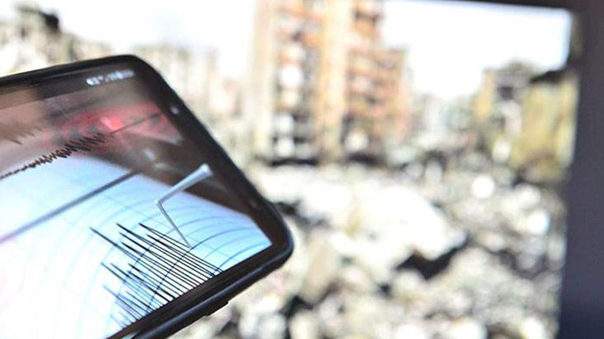 Son Dakika: Erzurum'da 4,9 büyüklüğünde deprem! Çevre illerden de hissedildi