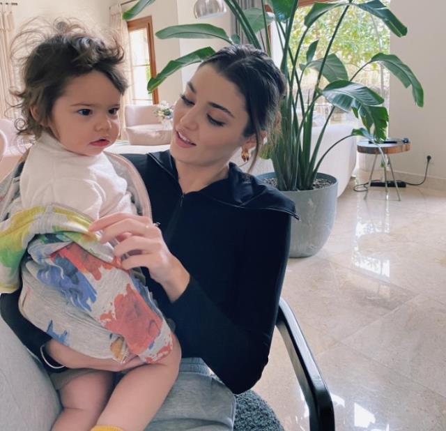 2,5 yaşındaki kızı kansere yakalanan Gamze Erçel sessizliğini bozdu: 2 hafta önce tedaviye başladık 2,5 yaşındaki kızı kansere yakalanan Gamze Erçel sessizliğini bozdu: 2 hafta önce tedaviye başladık