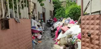 2 katlı evden çıkanlar görenleri hayrete düşürdü