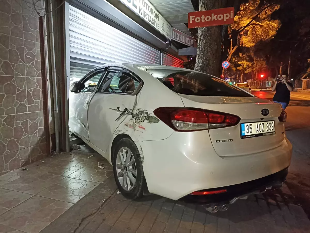 Otomobil iş yerine girdi