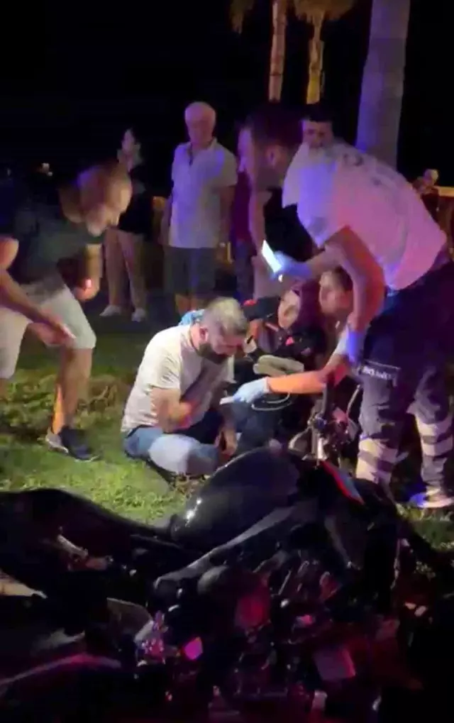 Motosikletin çarptığı hamile kadın, karnındaki ikiz bebekleriyle birlikte can verdi