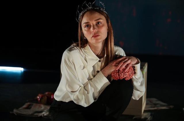 Nilperi Şahinkaya, kendisine küfürler savurup kavga çıkaran Burak Deniz'e dava açacak