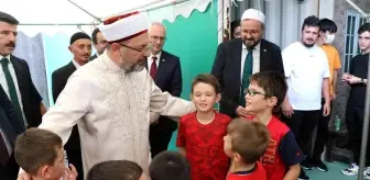 Diyanet İşleri Başkanı Erbaş, Japonya'nın Nagoya kentinde Türk vatandaşlarıyla buluştu