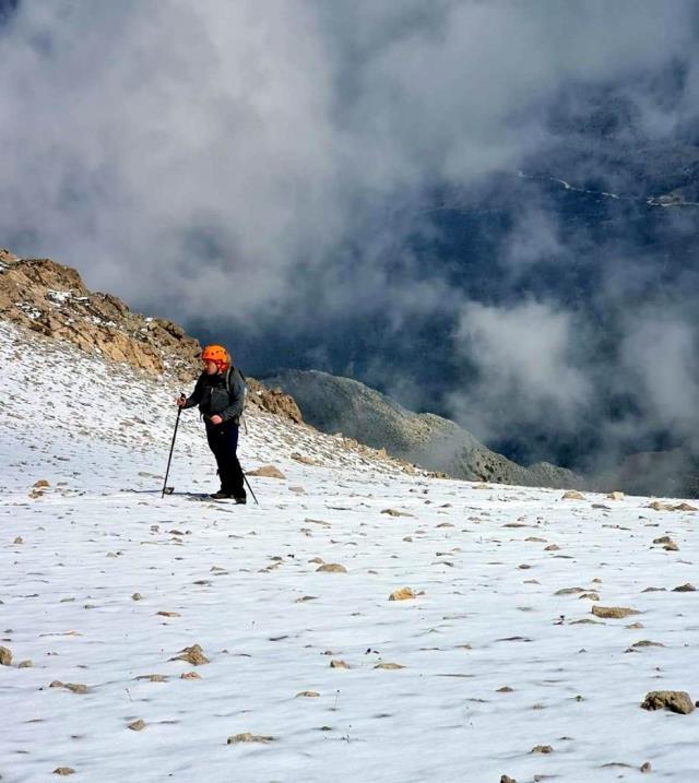 Erciyes Dağı'na zirve tırmanışı yapan dağcıların üzerine kaya düştü: 2 ölü, 1 yaralı
