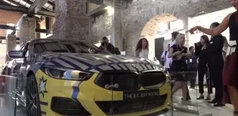 Jeff Koons, tasarladığı 'BMW M850i Gran Coupe' ile Contemporary Istanbul'da