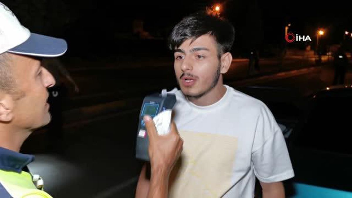 Polisin alkollü sürücü ile imtihanı: Alkolmetreyi üflemek istemedi, cezayı duyunca ikna oldu