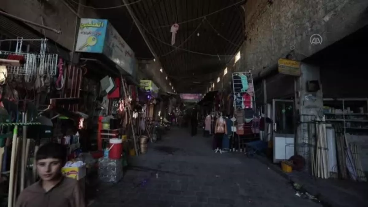 Suriye'nin Bab ilçesindeki son sıcak demir ustası Nago, atölyesinde mesleğini yaşatıyor Açıklaması