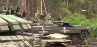 Ukrayna'nın İzyum kenti karanlığa büründüHalk yemeklerini sokakta yapıyor