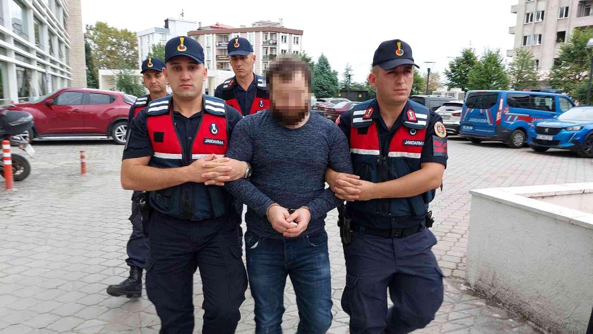 51 yıl hapis cezası bulunan şahıs saklandığı çatı katında yakalandı