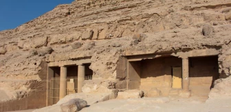 Mısır'da 4 bin yıl öncesine dayanan tarihi mezarlar antik döneme ışık tutuyor