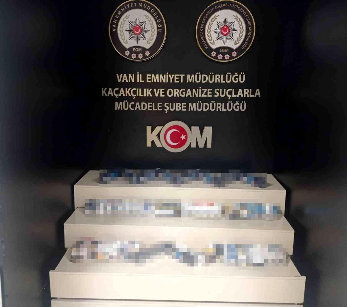 Van haberleri | Van'da gümrük kaçağı malzemeler ele geçirildi