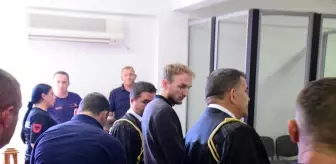 Arnavutluk'ta askeri tesise girmeye çalışan 3 yabancının tutukluluğu onaylandı