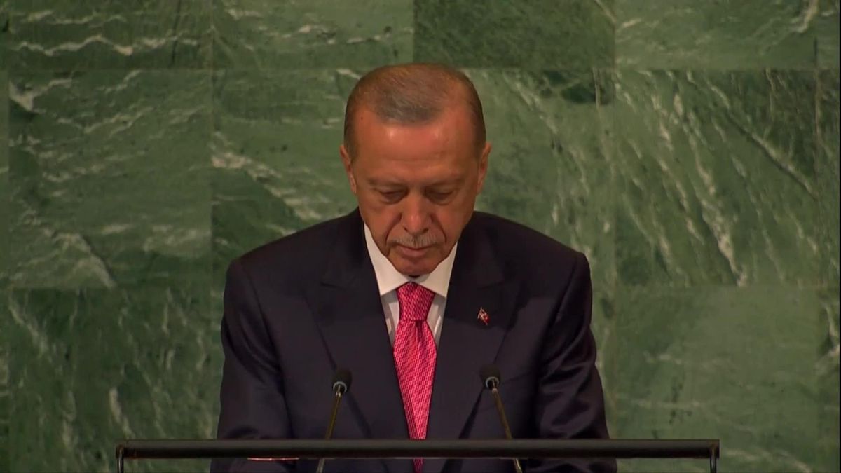 Erdoğan, BM Genel Kurulu'nda: 'Terör Örgütünü Meşrulaştırmaya Çalışanları Bir An Önce Teröristleri Silahlandırmaktan ve Desteklemekten Vazgeçmeye...