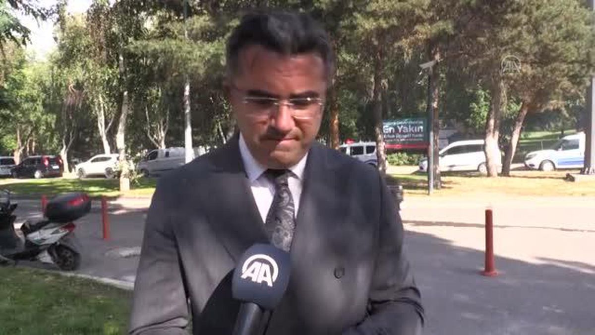 Erzurum haberi... Erzurum Valisi Memiş: '(Atatürk Üniversitesinin yemekhanesinde çıkan yangın) Öğrencilerimizle ilgili en ufak bir olumsuz durum bulunmamaktadır'