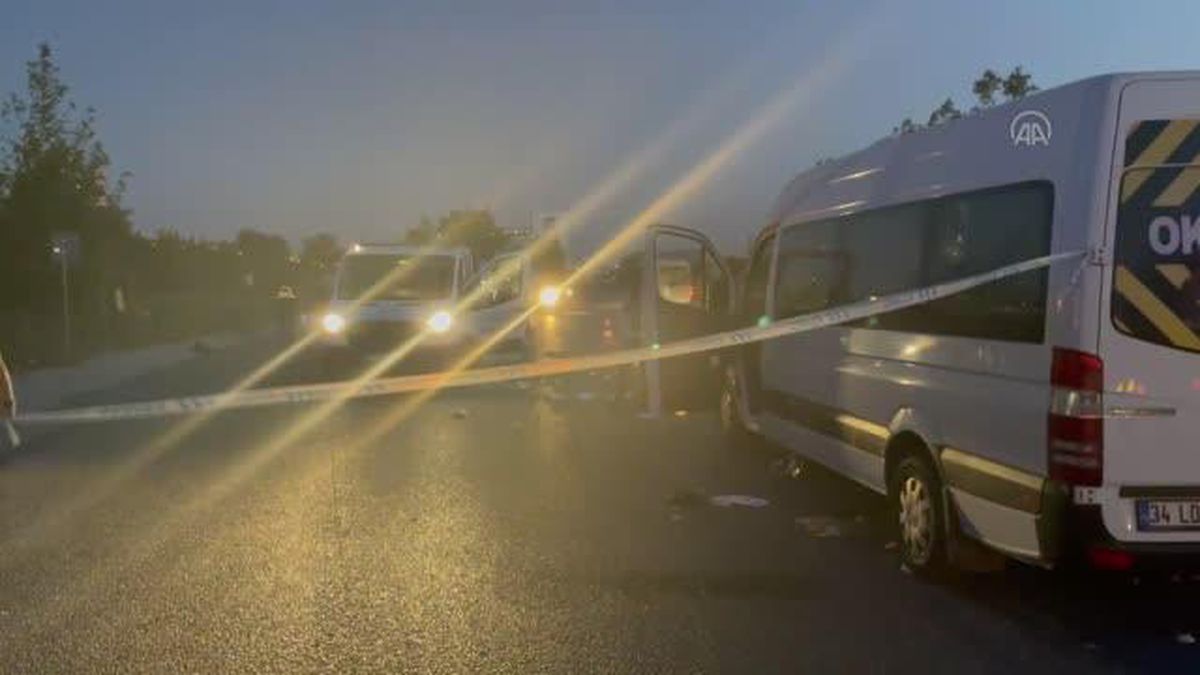 Son dakika haberleri | Esenyurt'ta okul servisi ile motosikletin çarpıştığı kazada 2 kişi öldü