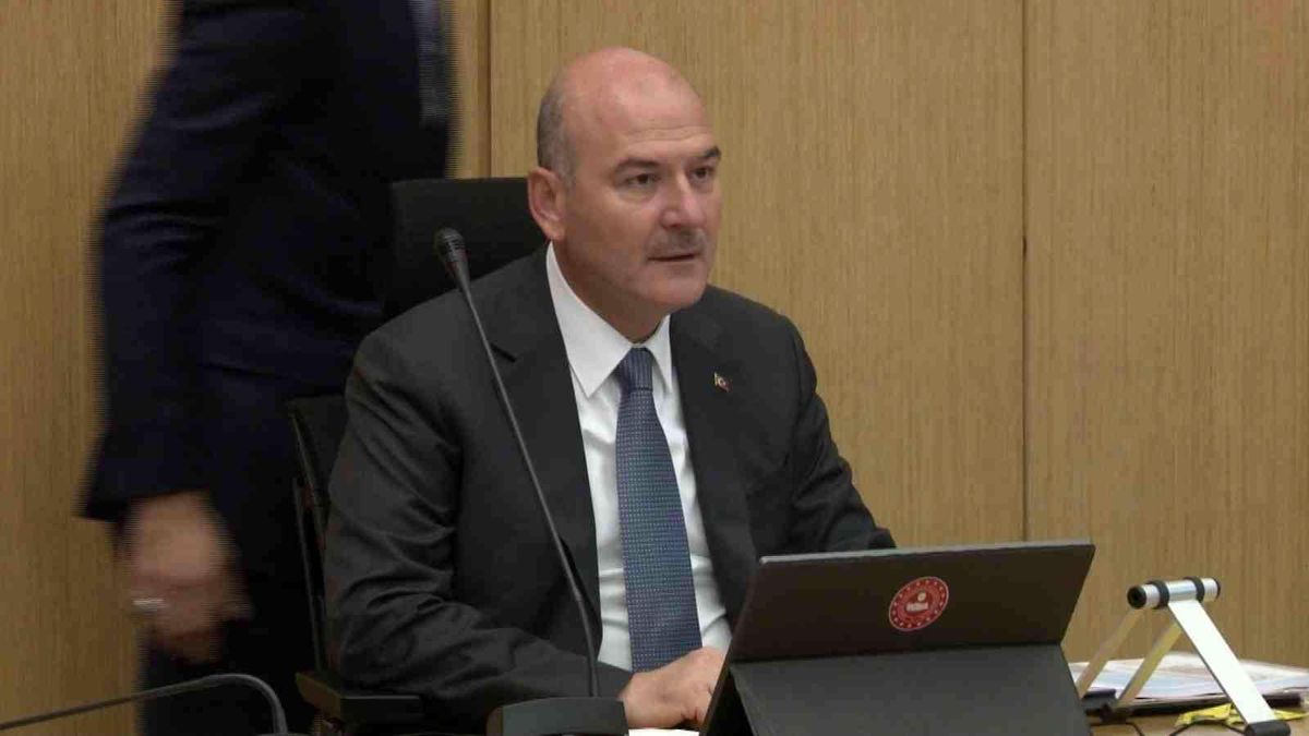 Bakan Soylu 81 ilin emniyet müdürleri ile VKS toplantısı gerçekleştirdi