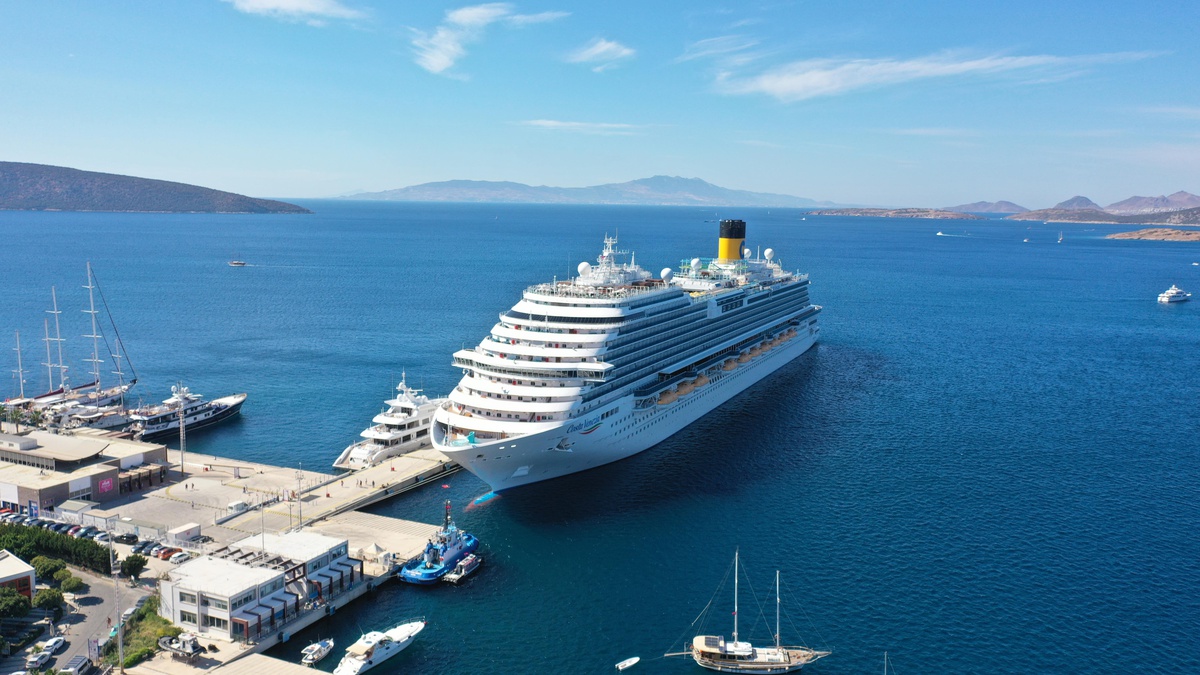 Muğla ekonomi haberi | Bodrum'a 'Costa Venezia' gemisiyle bin 502 yolcu geldi