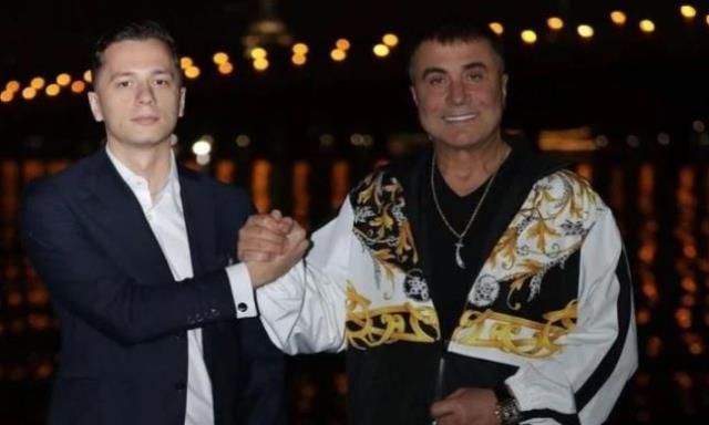 Son Dakika! Sedat Peker'in paylaşımlarını yapan Emre Olur, suç örgütüne üye olmak suçundan tutuklandı Son Dakika! Sedat Peker'in paylaşımlarını yapan Emre Olur, suç örgütüne üye olmak suçundan tutuklandı