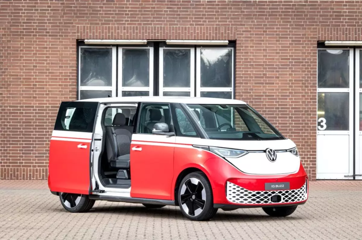 VW ID. BUZZ Cargo ve Yeni Amarok IAA Transportation 2022'de tanıtıldı
