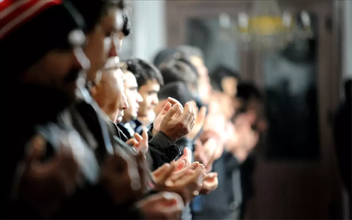 2022 Mevlid Kandili tarihi ne zaman? 2022 Mevlit Kandili hangi gün? Mevlid Kandili hangi güne denk geliyor? Mevlit Kandili tarihi!