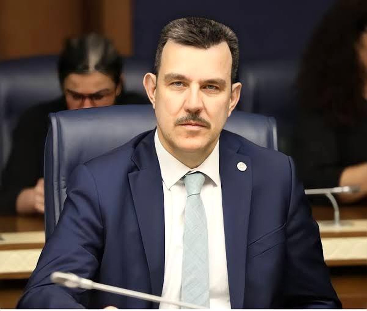 Esgin'den muhalefete tepki
