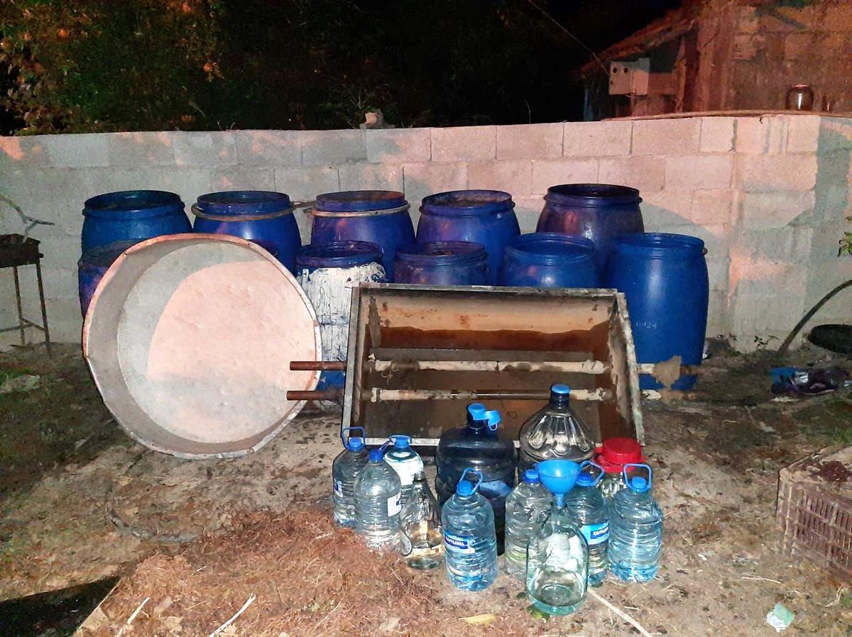 Hatay haber... Hatay'da 3 bin 550 litre sahte rakı ele geçirildi