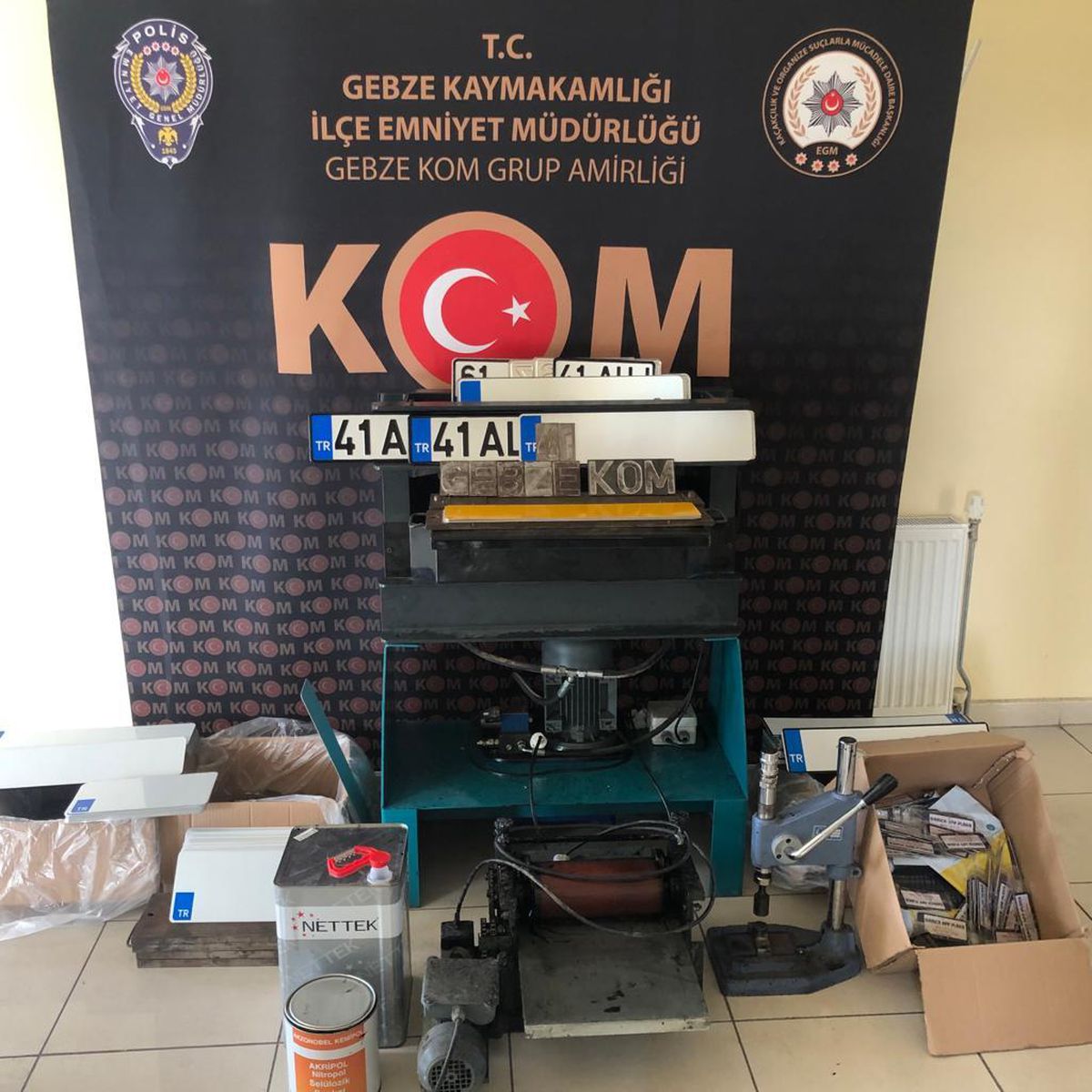 Kocaeli gündem haberi... Kocaeli'de sahte plaka operasyonunda 2 şüpheli gözaltına alındı