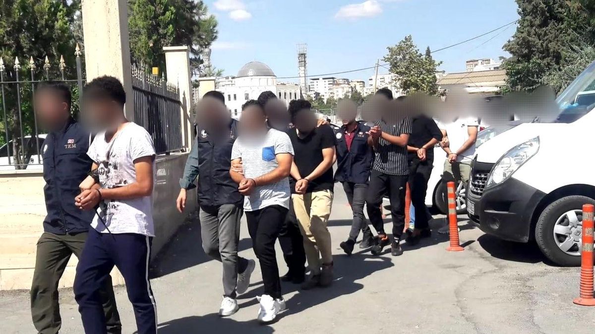 Son Dakika | Terör operasyonunda gözaltına alınan 9 zanlı adliyede